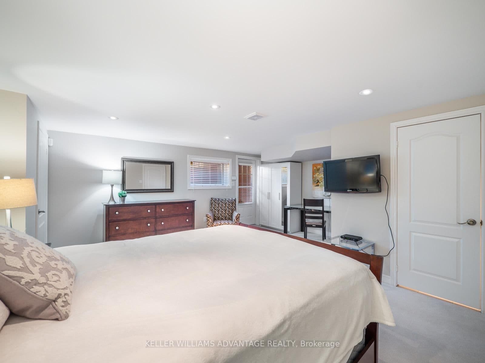 122 Boardwalk Drive, Unit Lower thumbnail 7
