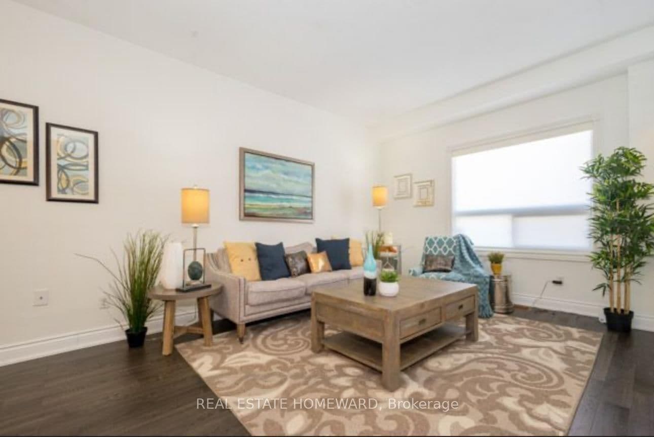 295 Gowan Avenue E thumbnail 2