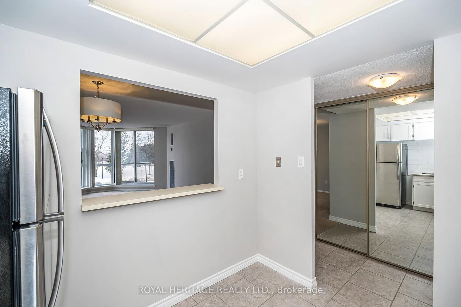 10 Dean Park Road, Unit 313 thumbnail 17