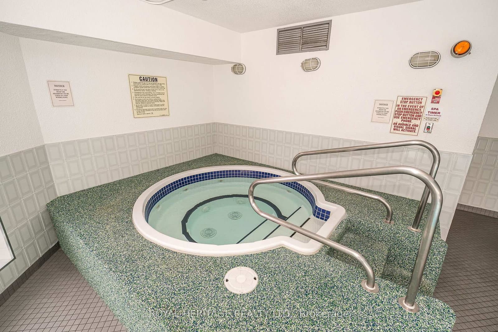 10 Dean Park Road, Unit 313 thumbnail 19