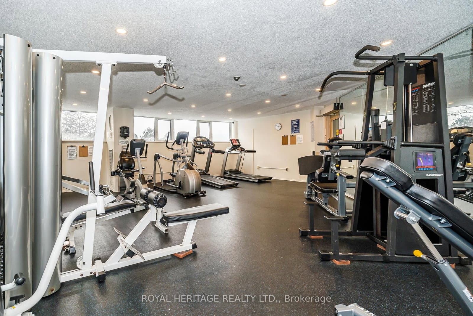 10 Dean Park Road, Unit 313 thumbnail 23
