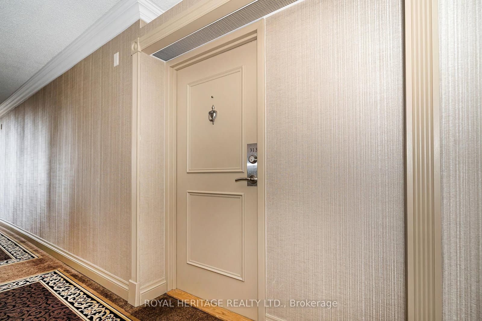 10 Dean Park Road, Unit 313 thumbnail 4