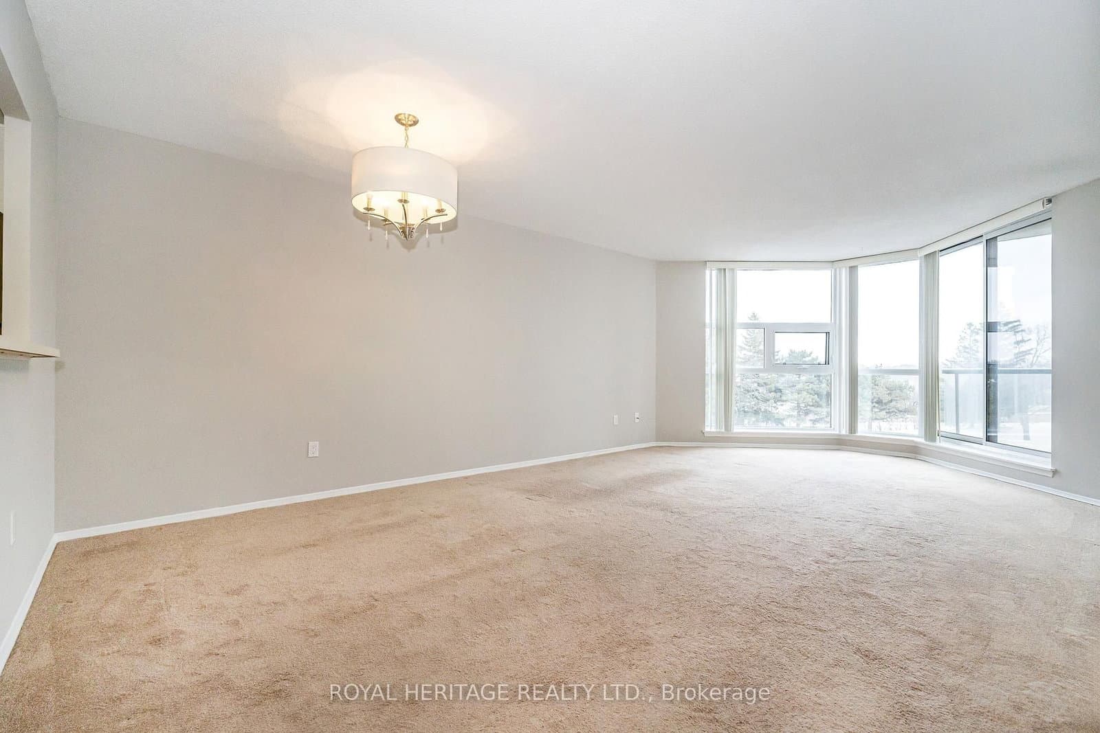 10 Dean Park Road, Unit 313 thumbnail 6