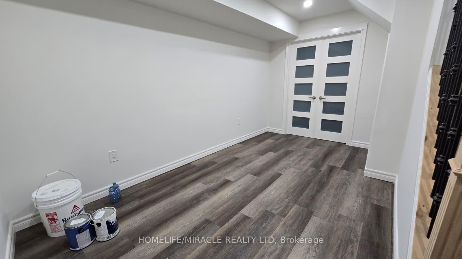 105 Stockell Crescent thumbnail 10