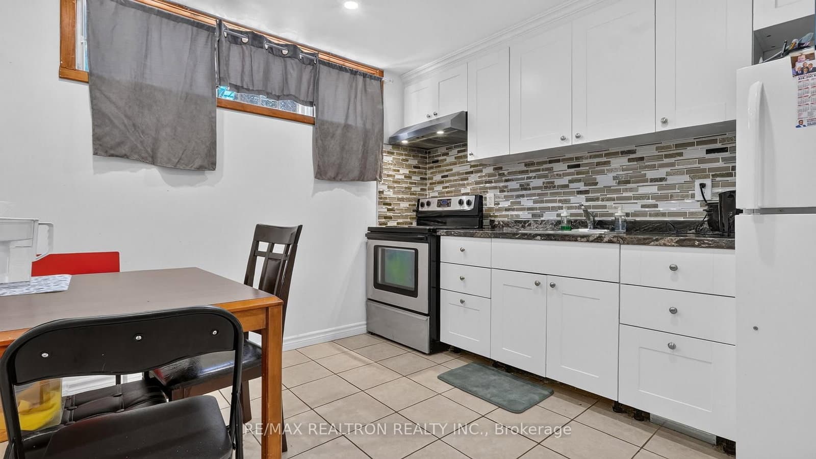 8 Bonnechere Crescent thumbnail 28