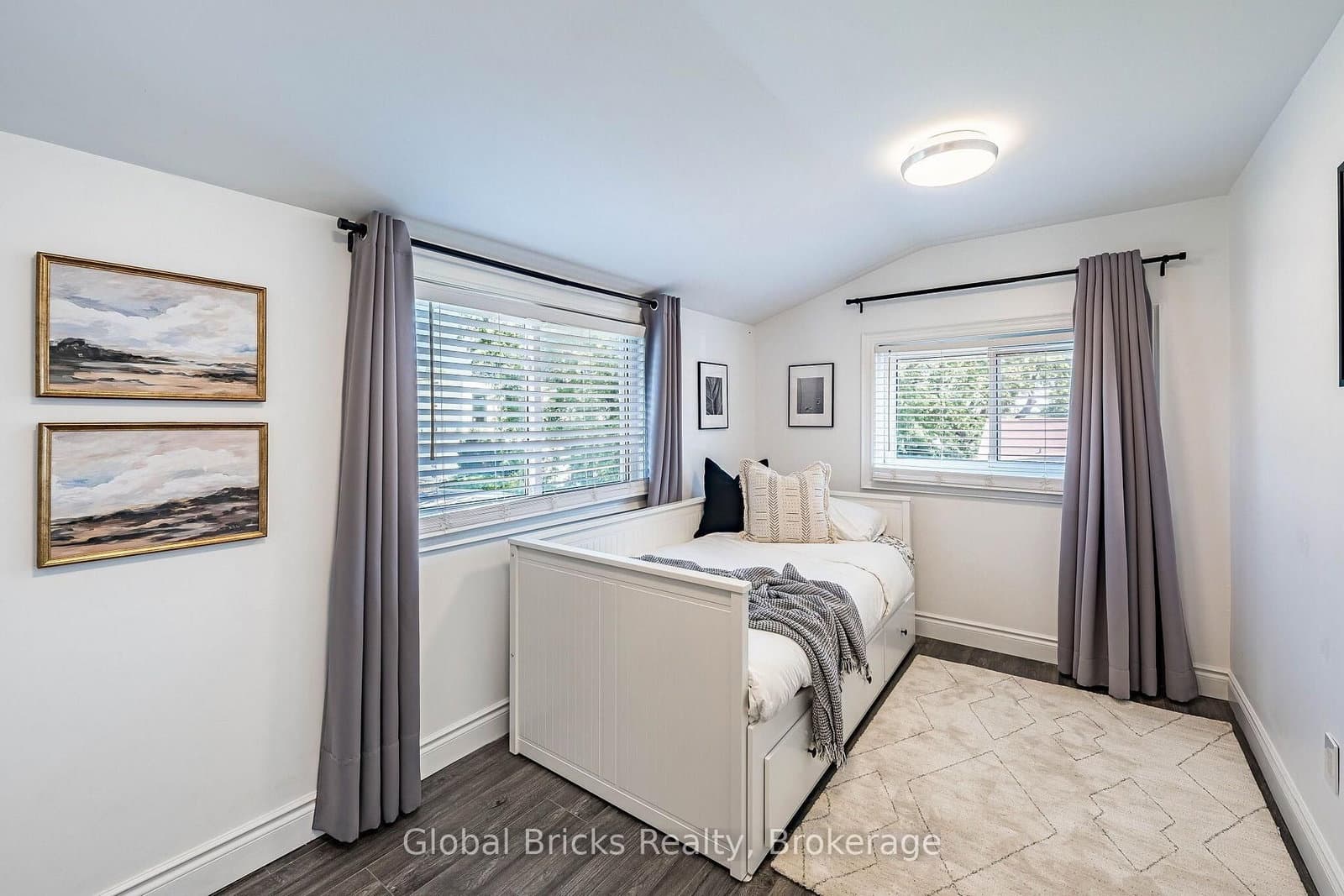 19 Elward Boulevard thumbnail 43