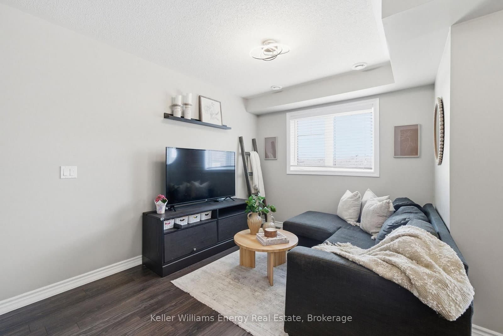98 Tabaret Crescent thumbnail 5