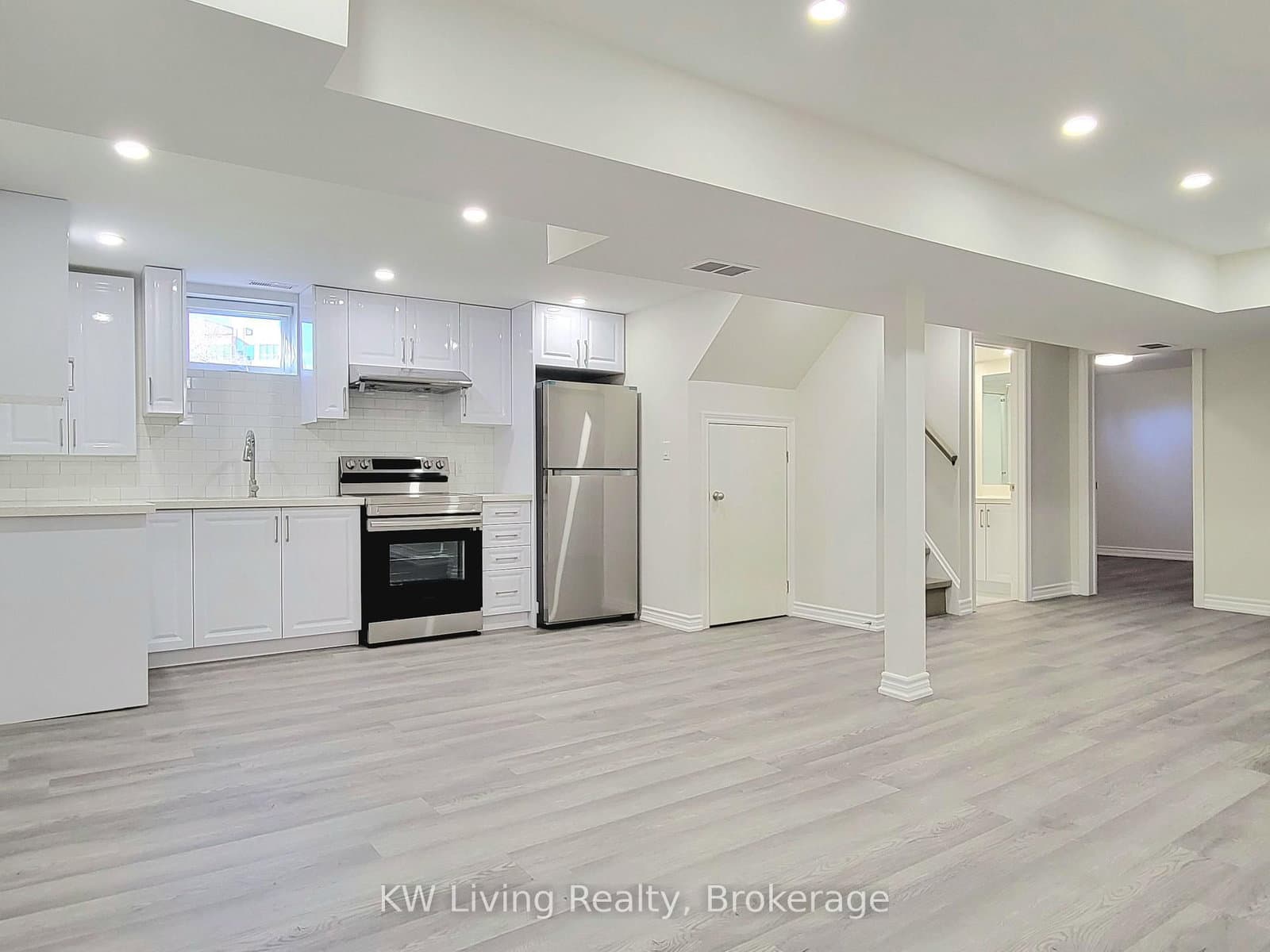 6 Gardens Crescent, Unit Bsmt thumbnail 3