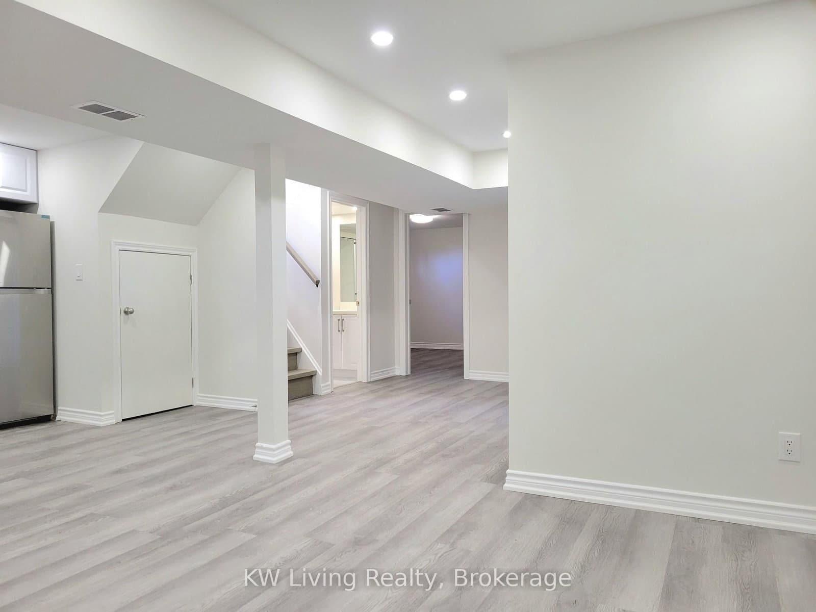 6 Gardens Crescent, Unit Bsmt thumbnail 5