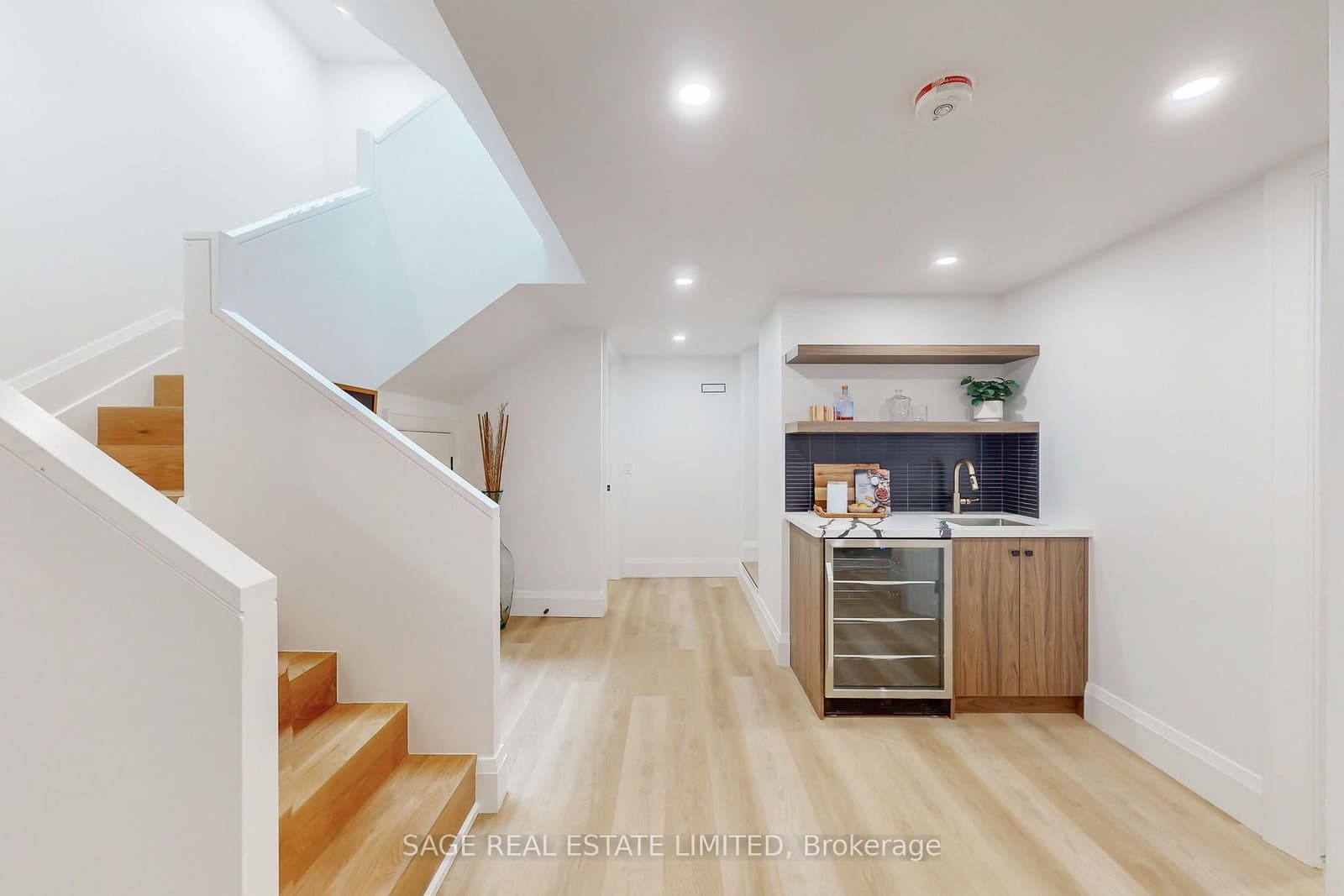 116 Lee Avenue thumbnail 37