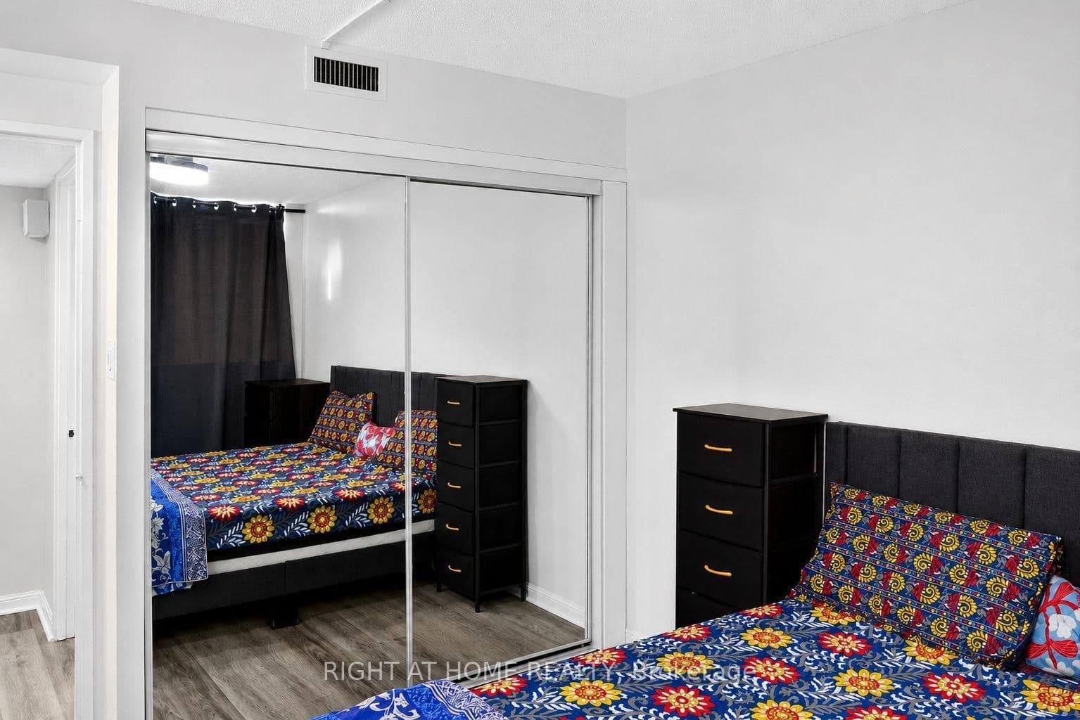 757 Victoria Park Avenue, Unit 1501 thumbnail 16