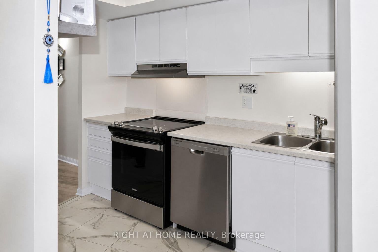 757 Victoria Park Avenue, Unit 1501 thumbnail 7