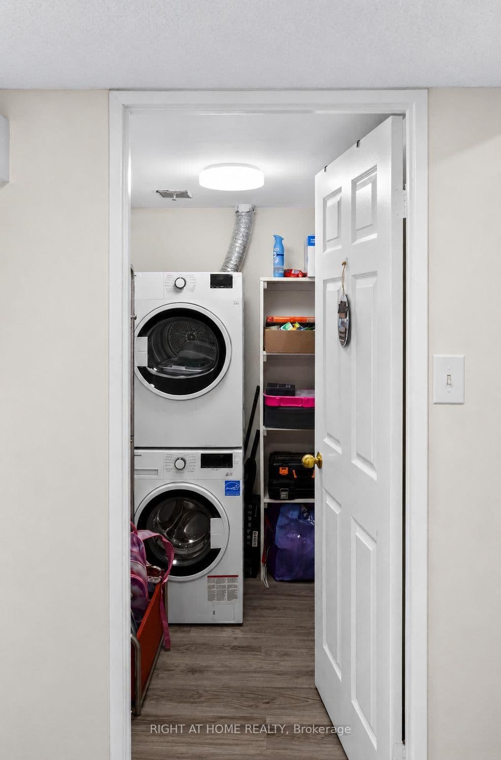 757 Victoria Park Avenue, Unit 1501 thumbnail 9