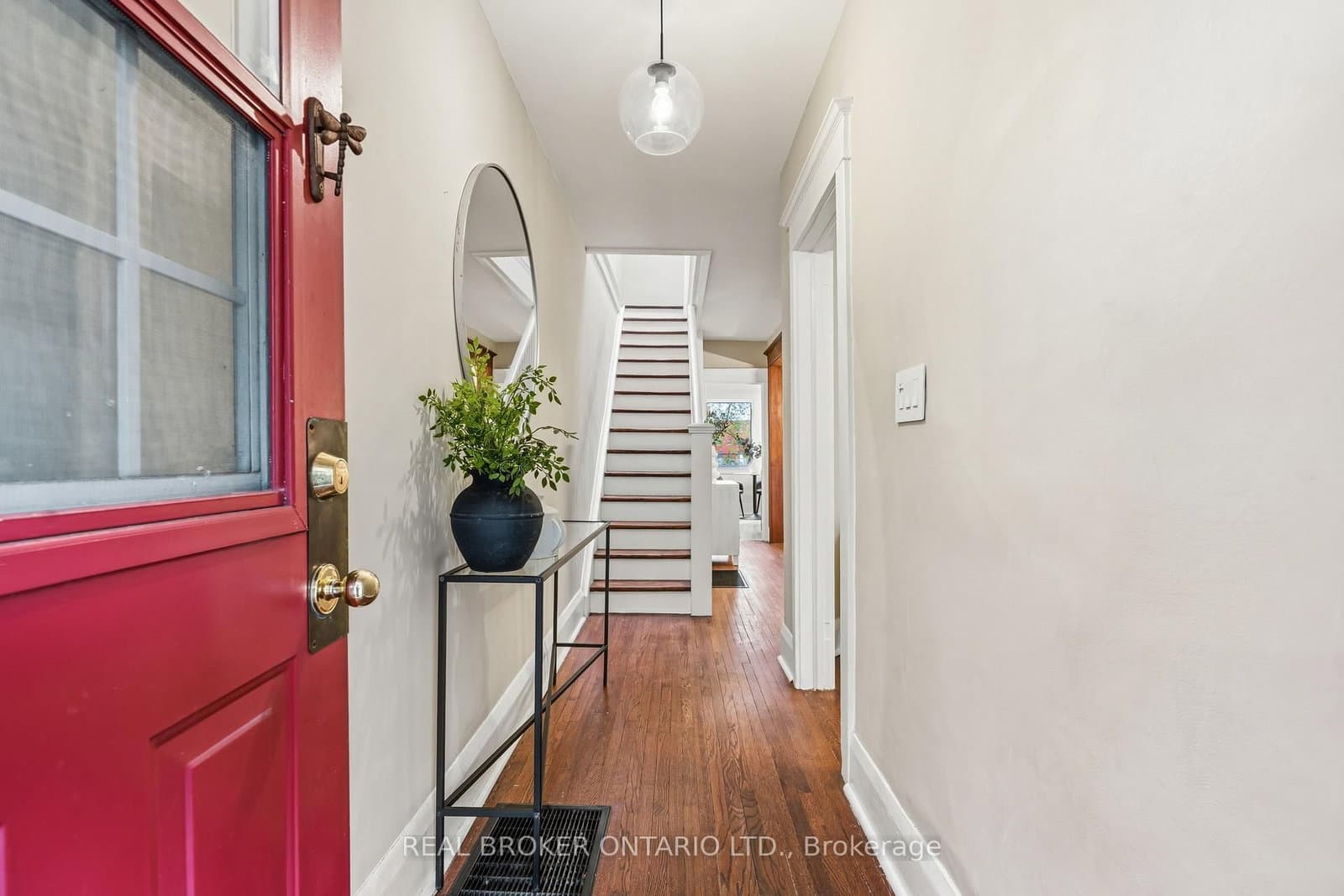 136 Blantyre Avenue thumbnail 3