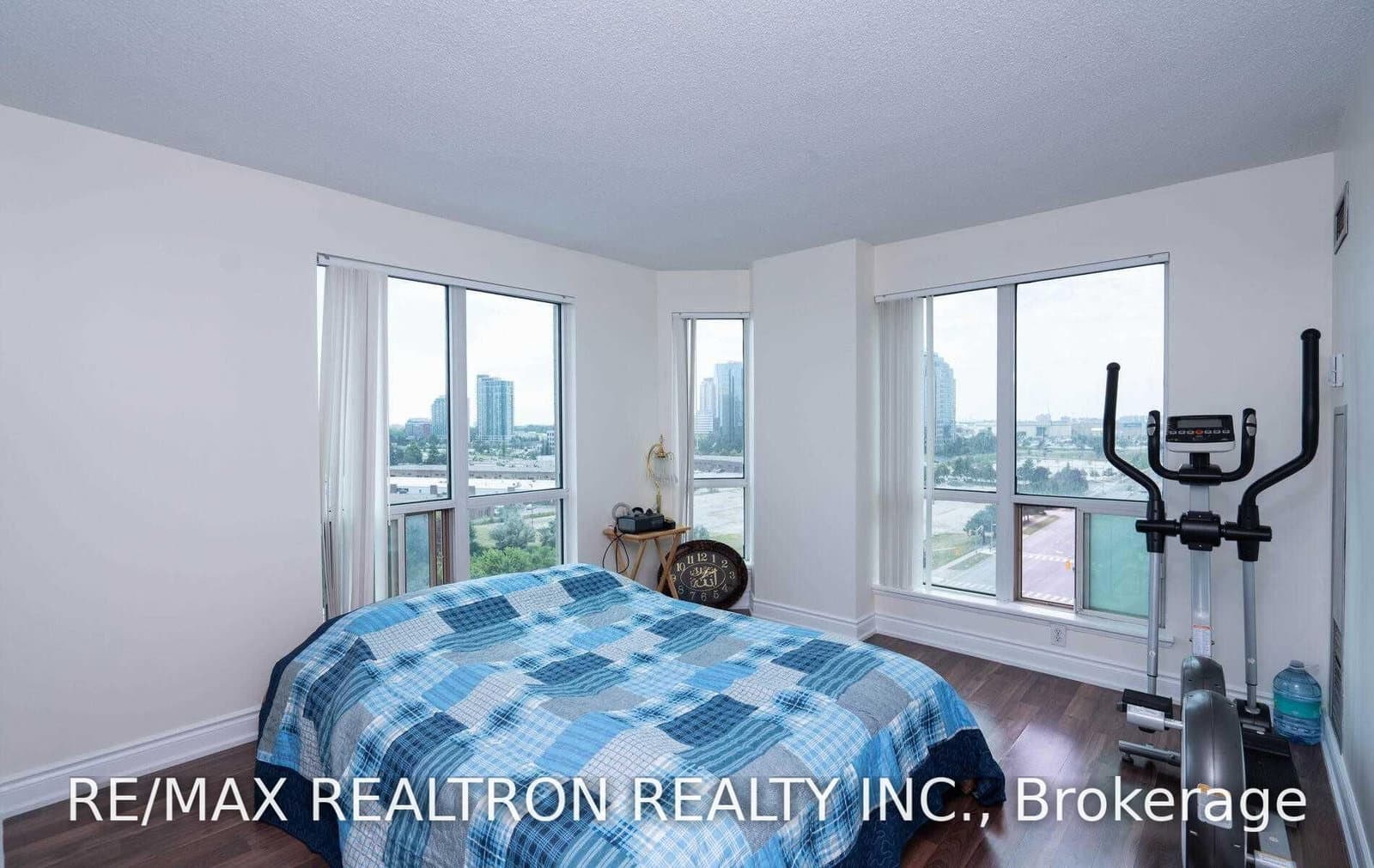 8 Lee Centre Drive, Unit 910 thumbnail 25