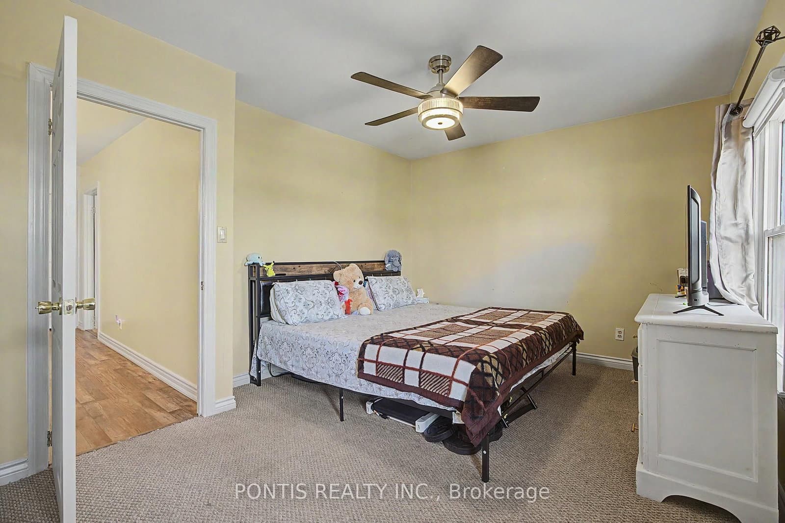 2 Liberty Street S thumbnail 10