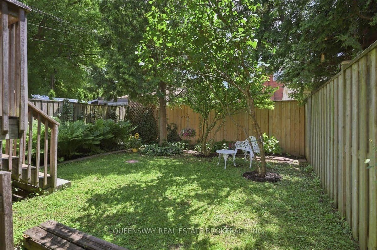 83 Floyd Avenue thumbnail 41