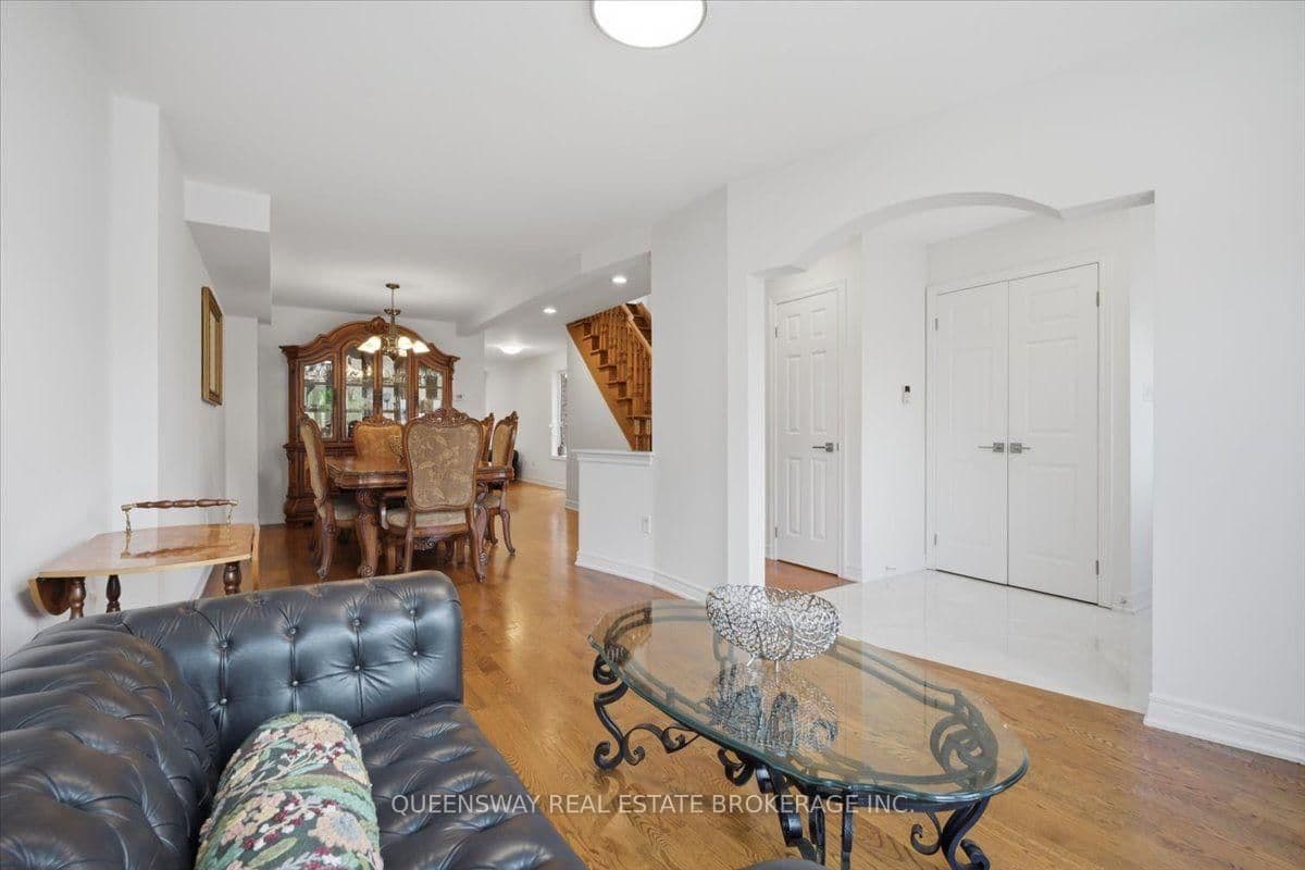 83 Floyd Avenue thumbnail 8