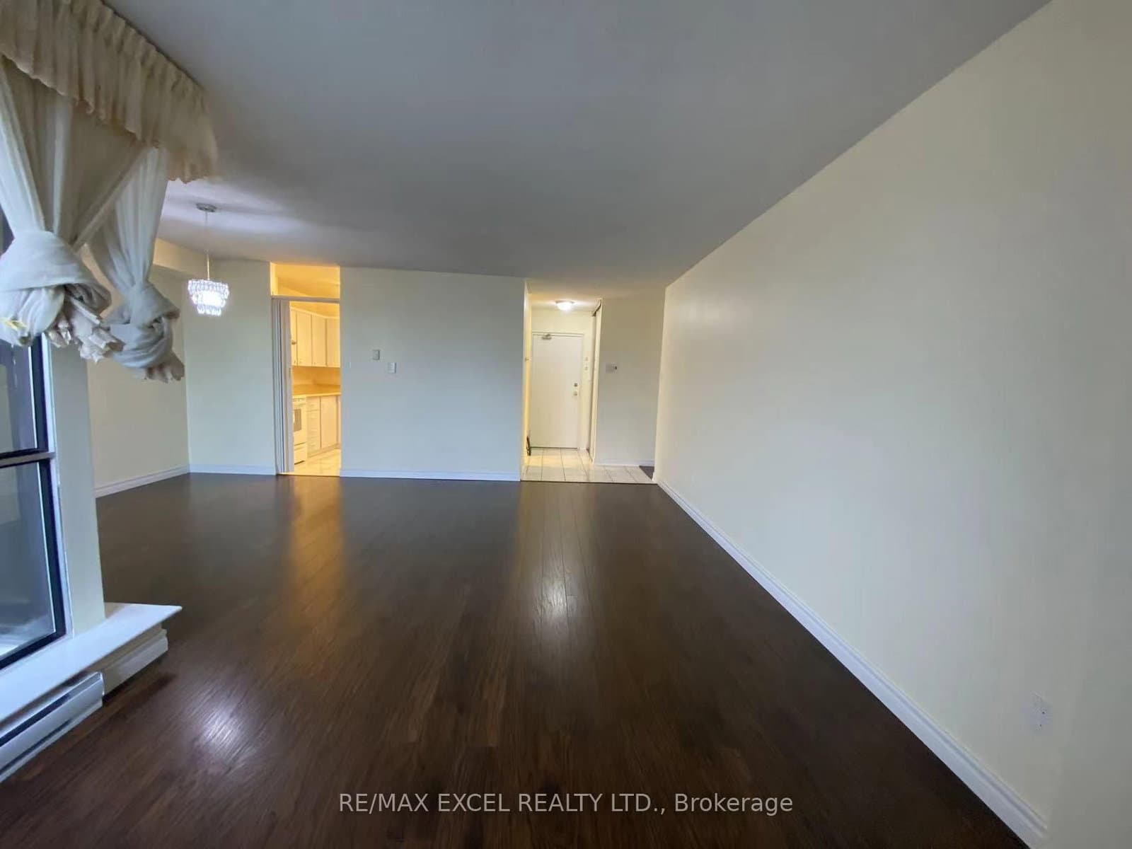2500 Bridletowne Circle, Unit 907 thumbnail 17