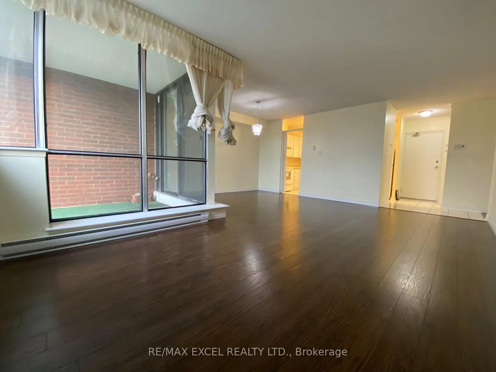 2500 Bridletowne Circle, Unit 907 thumbnail 19