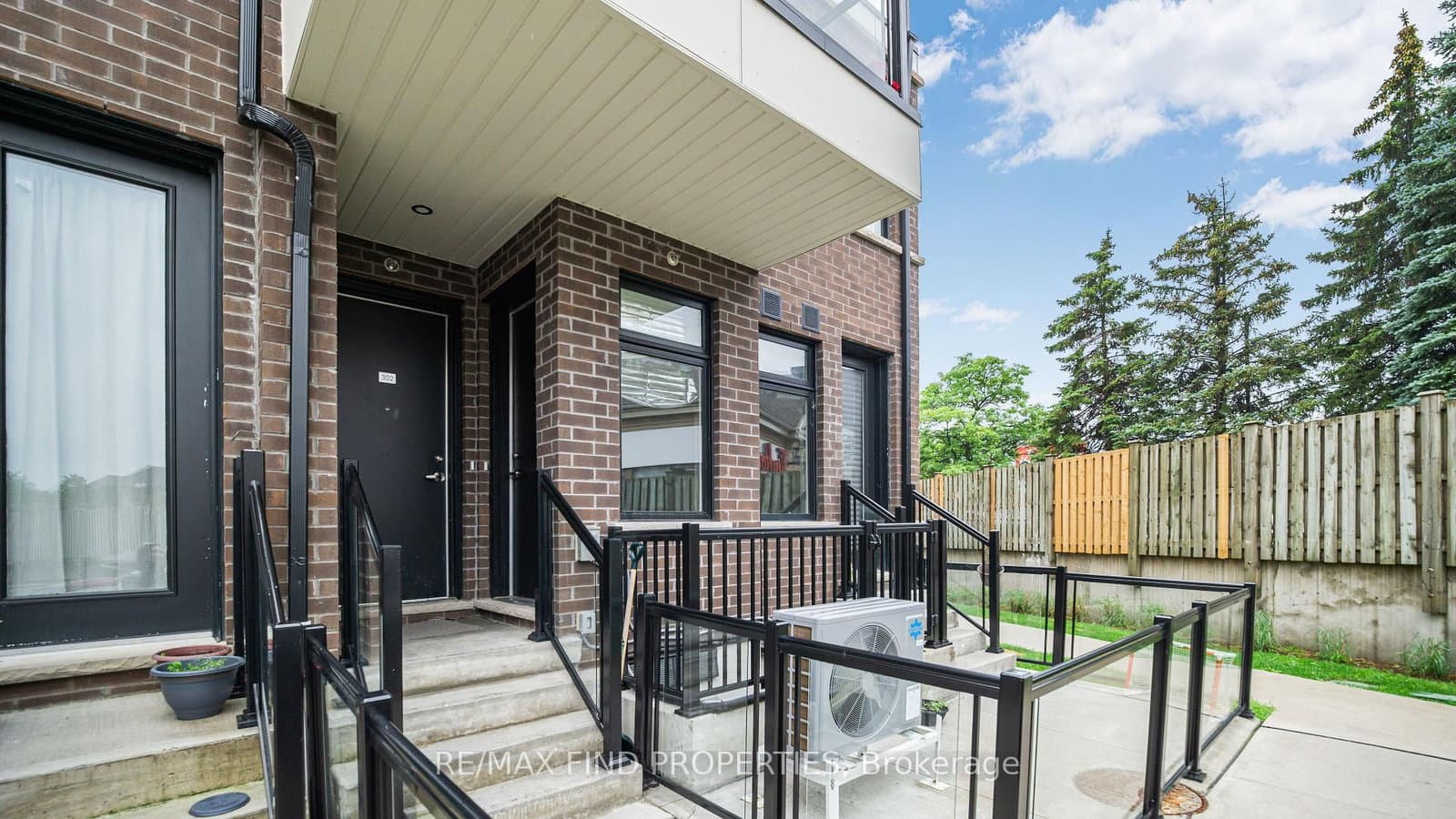 755 Omega Drive, Unit 301 thumbnail 2