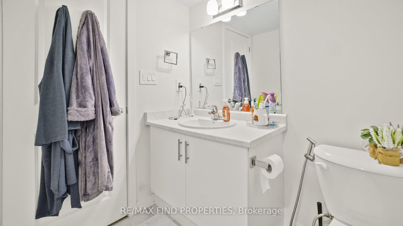 755 Omega Drive, Unit 301 thumbnail 22