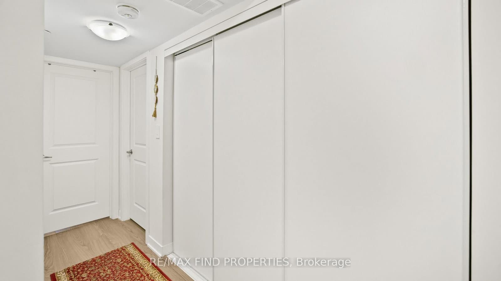 755 Omega Drive, Unit 301 thumbnail 28