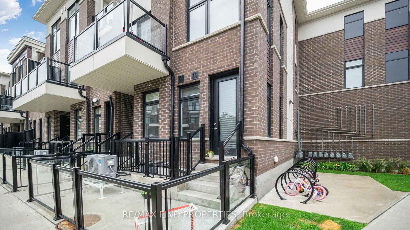 755 Omega Drive, Unit 301 thumbnail 3
