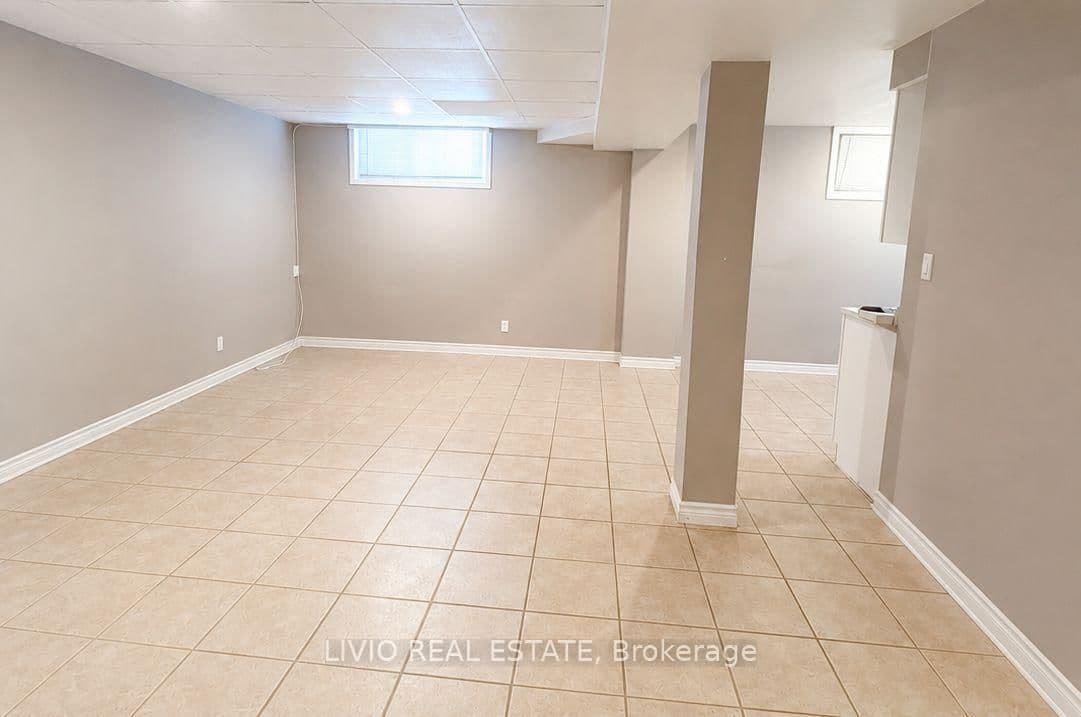 8 Janray Drive, Unit Bsmt thumbnail 3