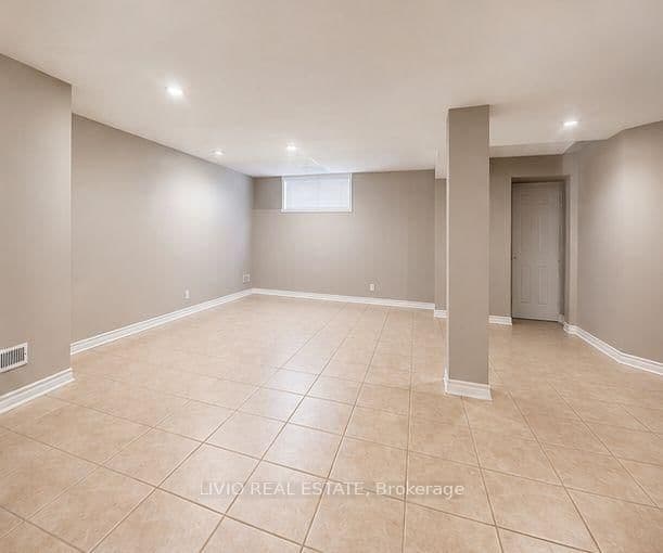 8 Janray Drive, Unit Bsmt thumbnail 4