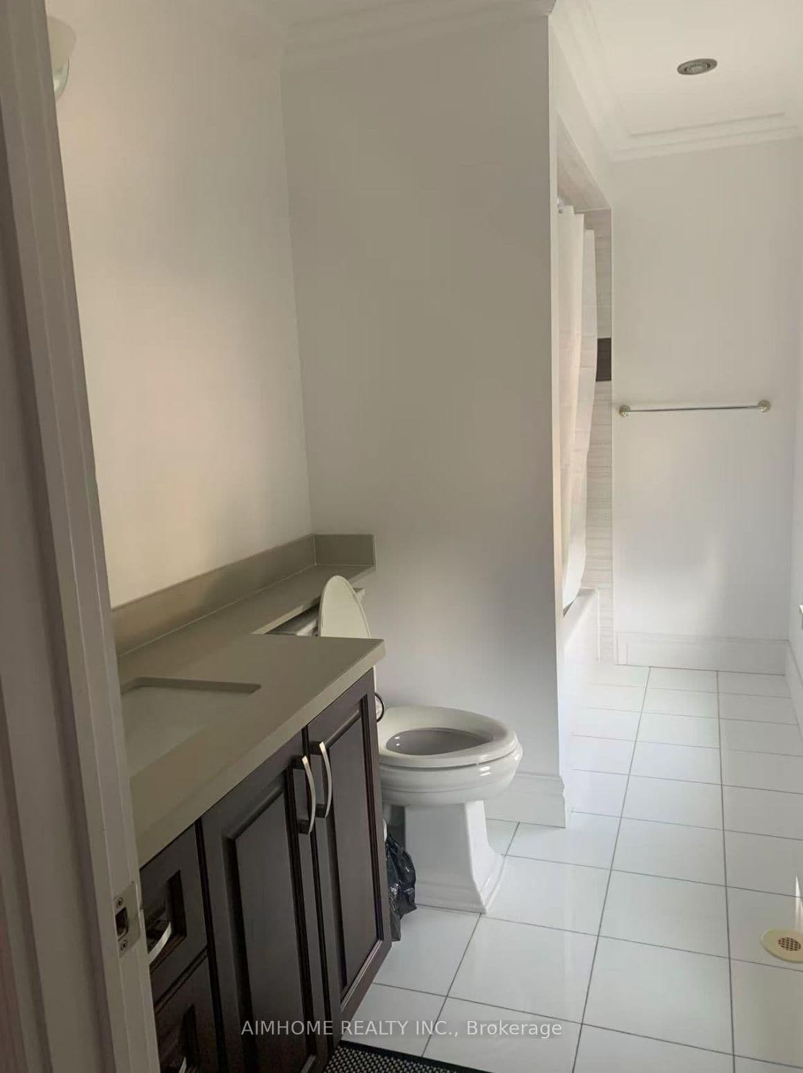 24 Exchequer Place, Unit bsmt thumbnail 2
