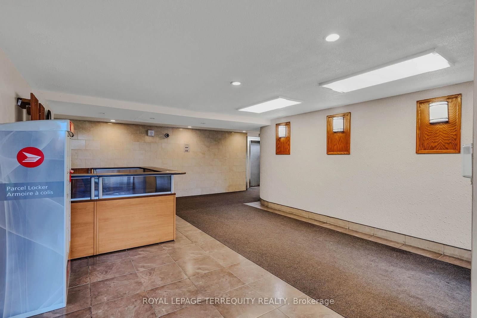 180 Markham Road, Unit 816 thumbnail 3