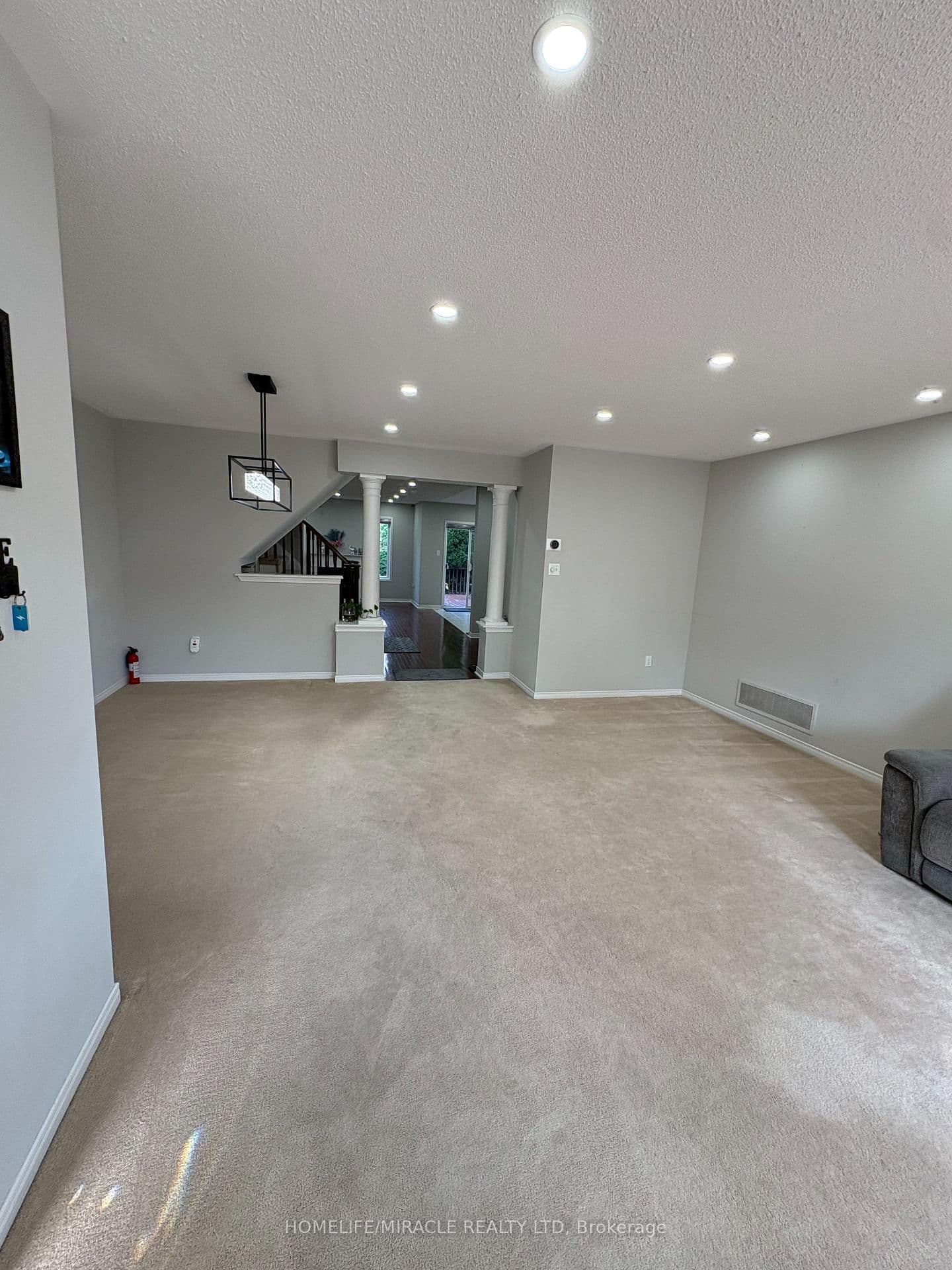 15 Nobbs Drive thumbnail 7
