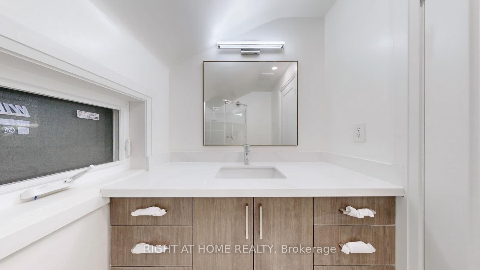 61 Glady's Road, Unit Unit 3 thumbnail 9