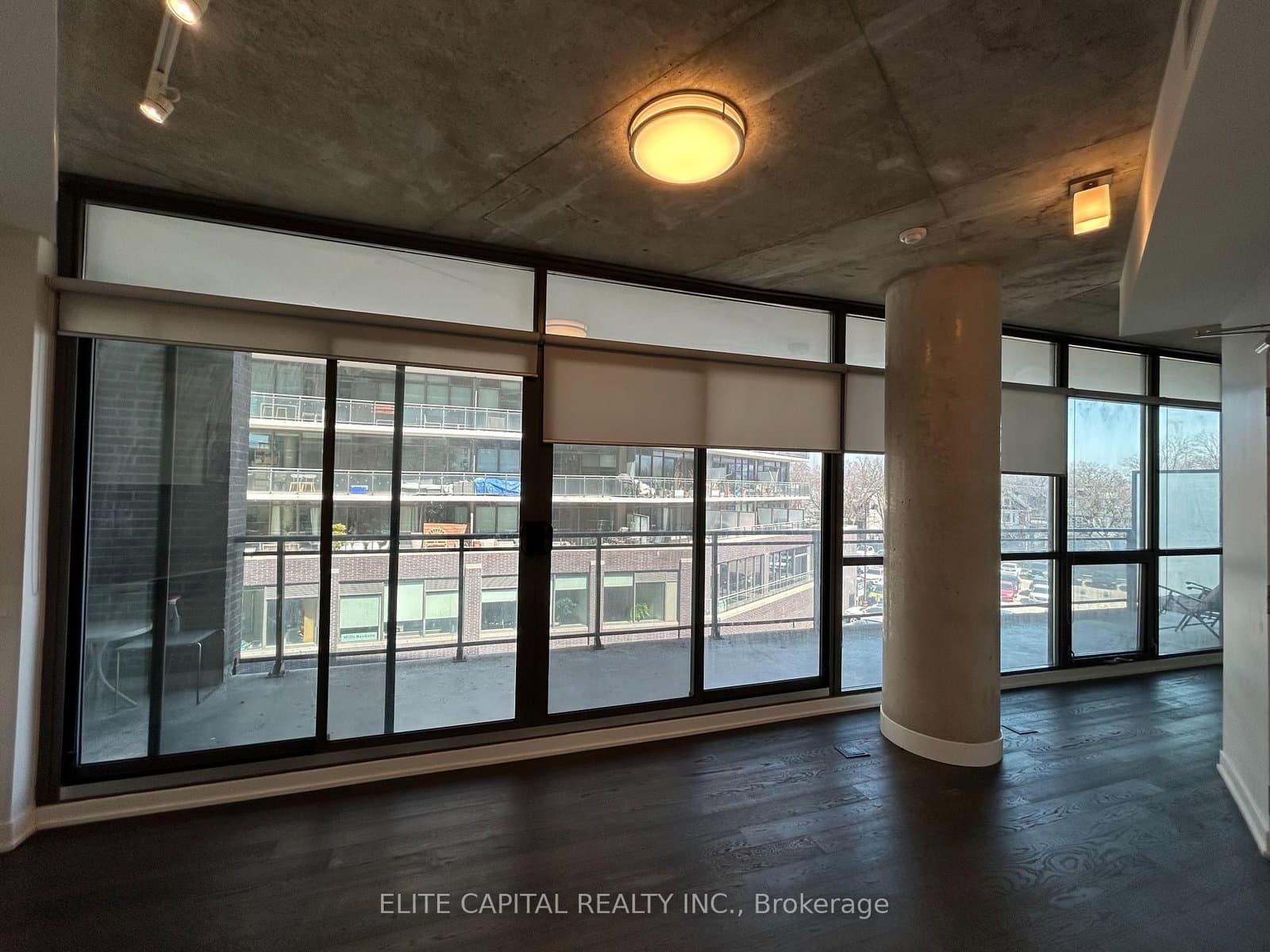 319 Carlaw Avenue, Unit 409 thumbnail 2