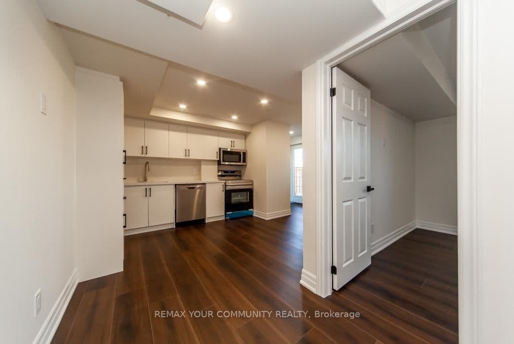 2412 Moonlight Crescent, Unit Bsmt thumbnail 13