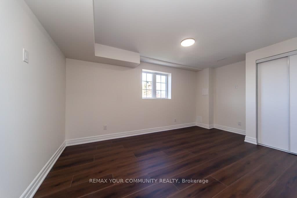 2412 Moonlight Crescent, Unit Bsmt thumbnail 14