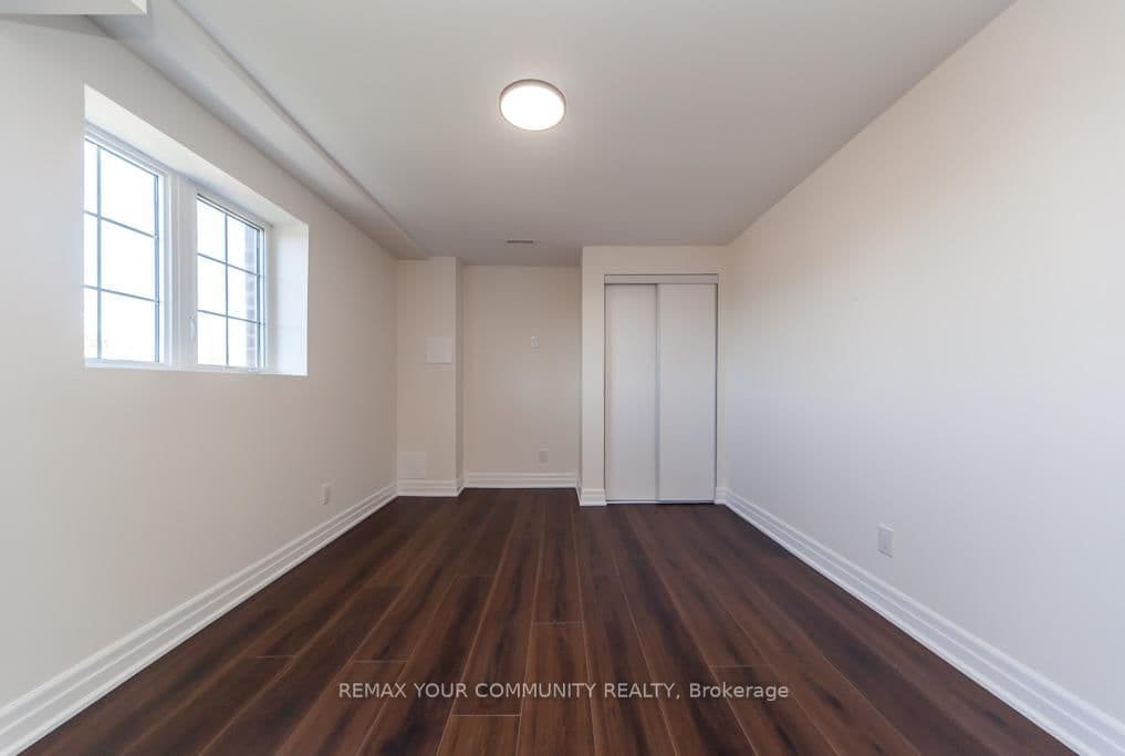 2412 Moonlight Crescent, Unit Bsmt thumbnail 15