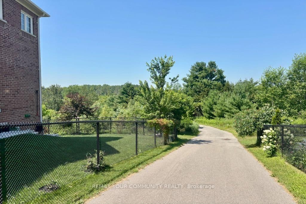 2412 Moonlight Crescent, Unit Bsmt thumbnail 21