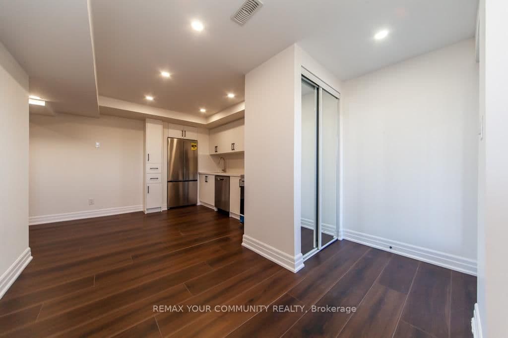 2412 Moonlight Crescent, Unit Bsmt thumbnail 4