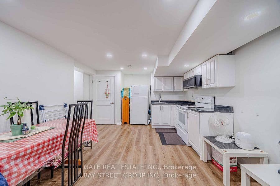 14 Amarillo Drive, Unit Lower Level thumbnail 4
