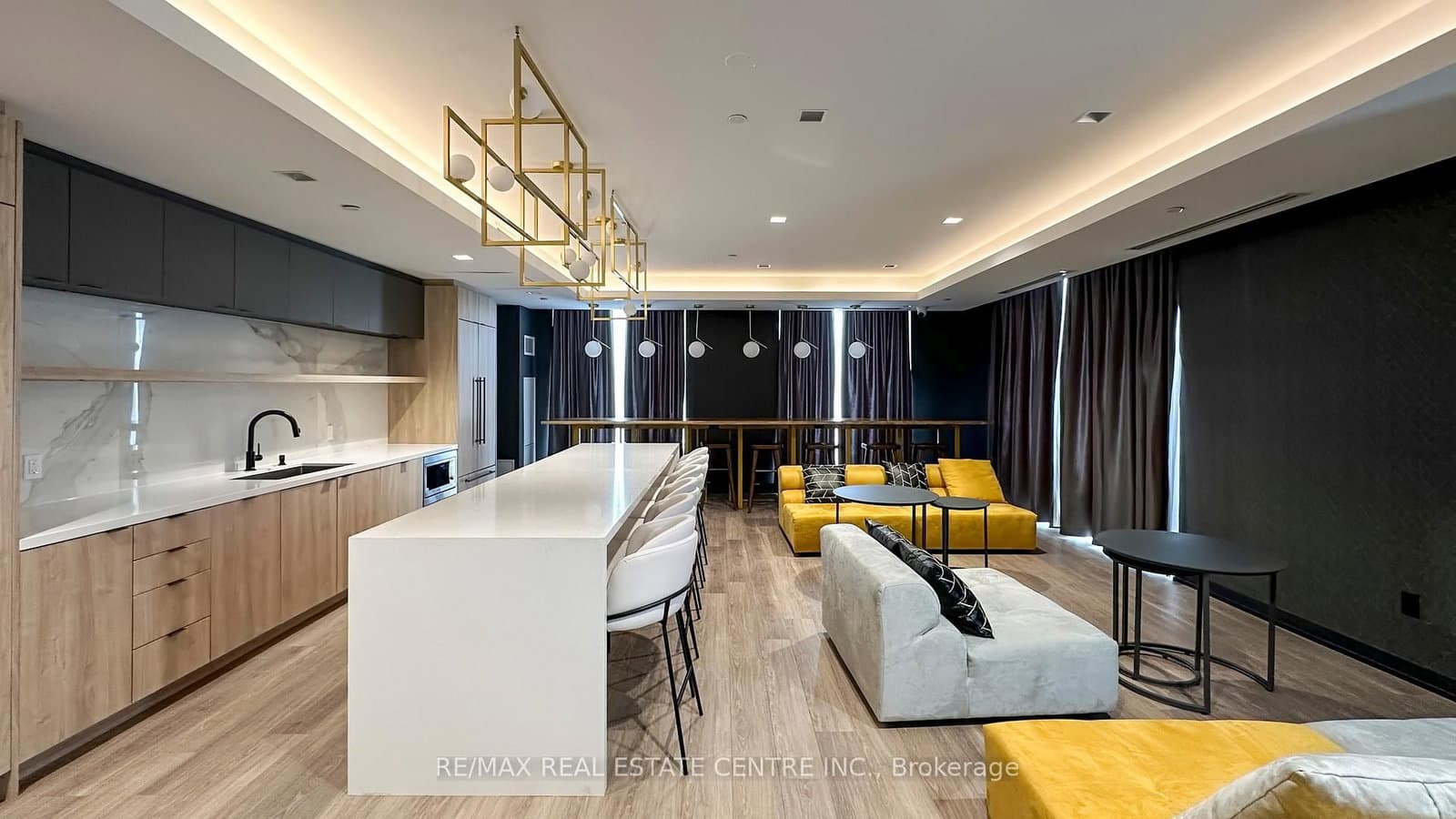 1010 Dundas Street E, Unit PH12 thumbnail 11