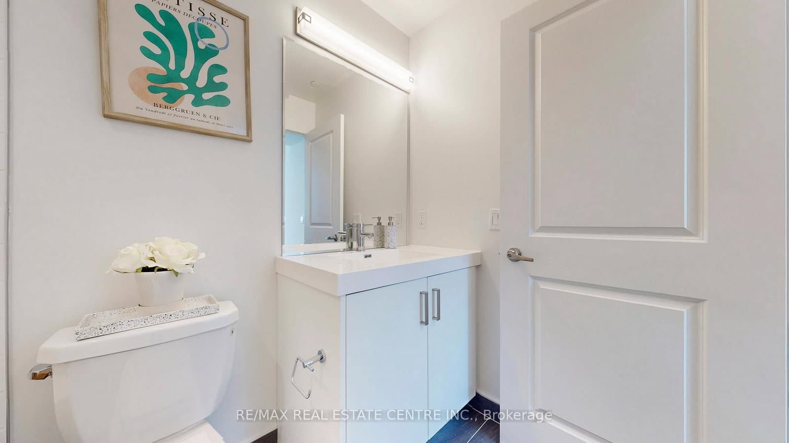 1010 Dundas Street E, Unit PH12 thumbnail 29