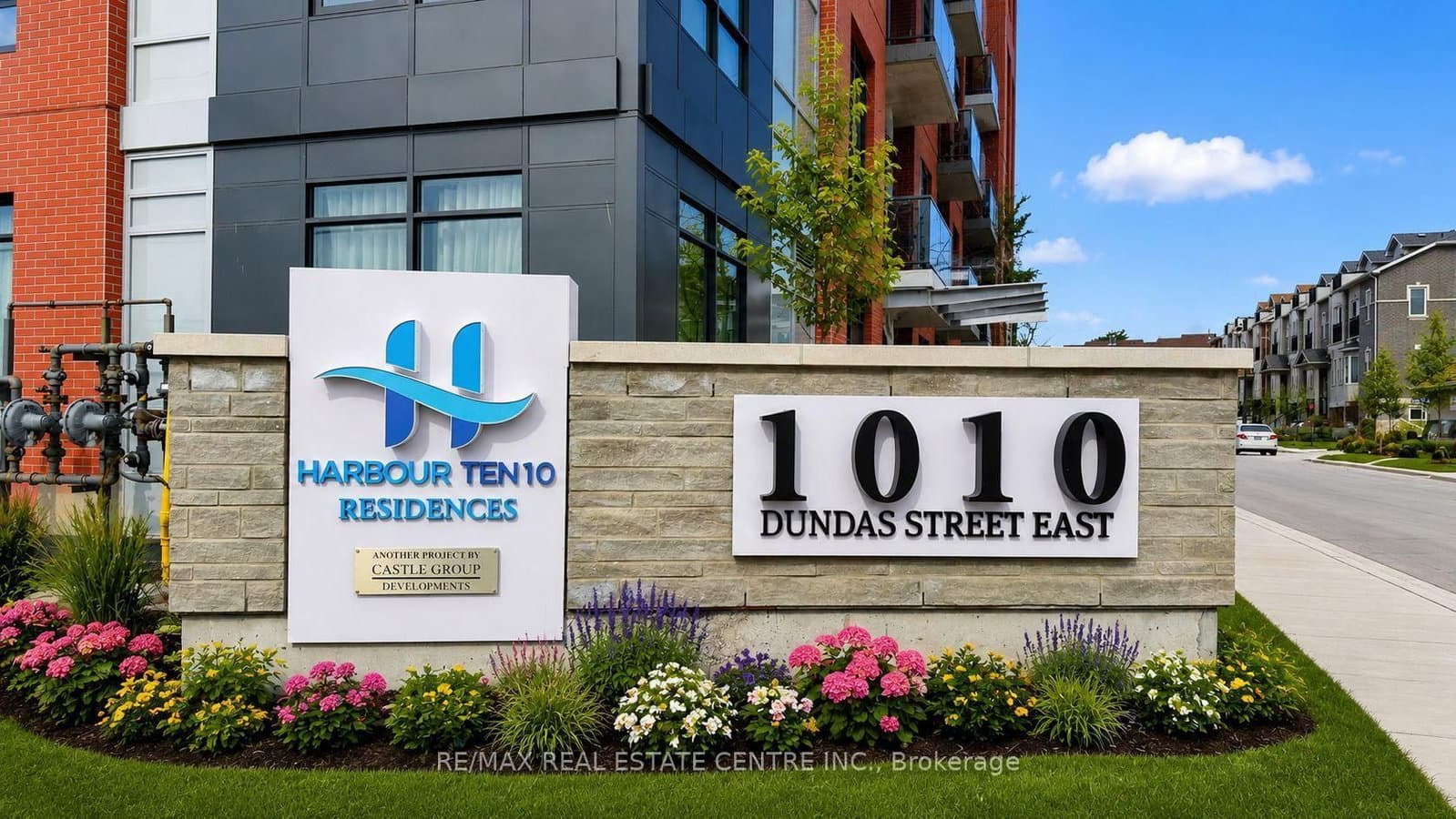 1010 Dundas Street E, Unit PH12 thumbnail 3