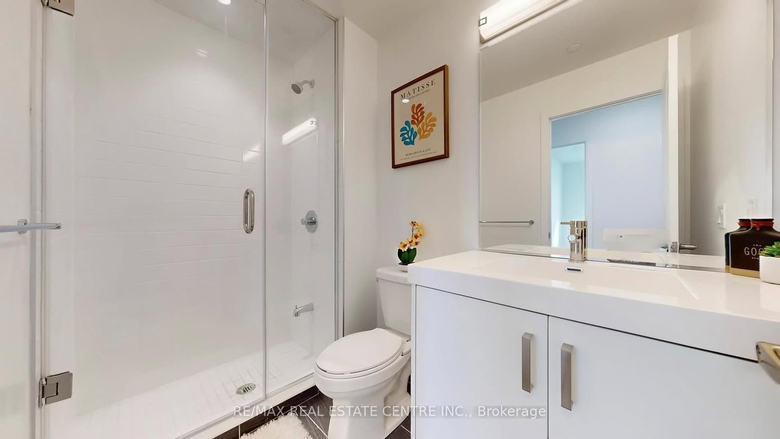1010 Dundas Street E, Unit PH12 thumbnail 33