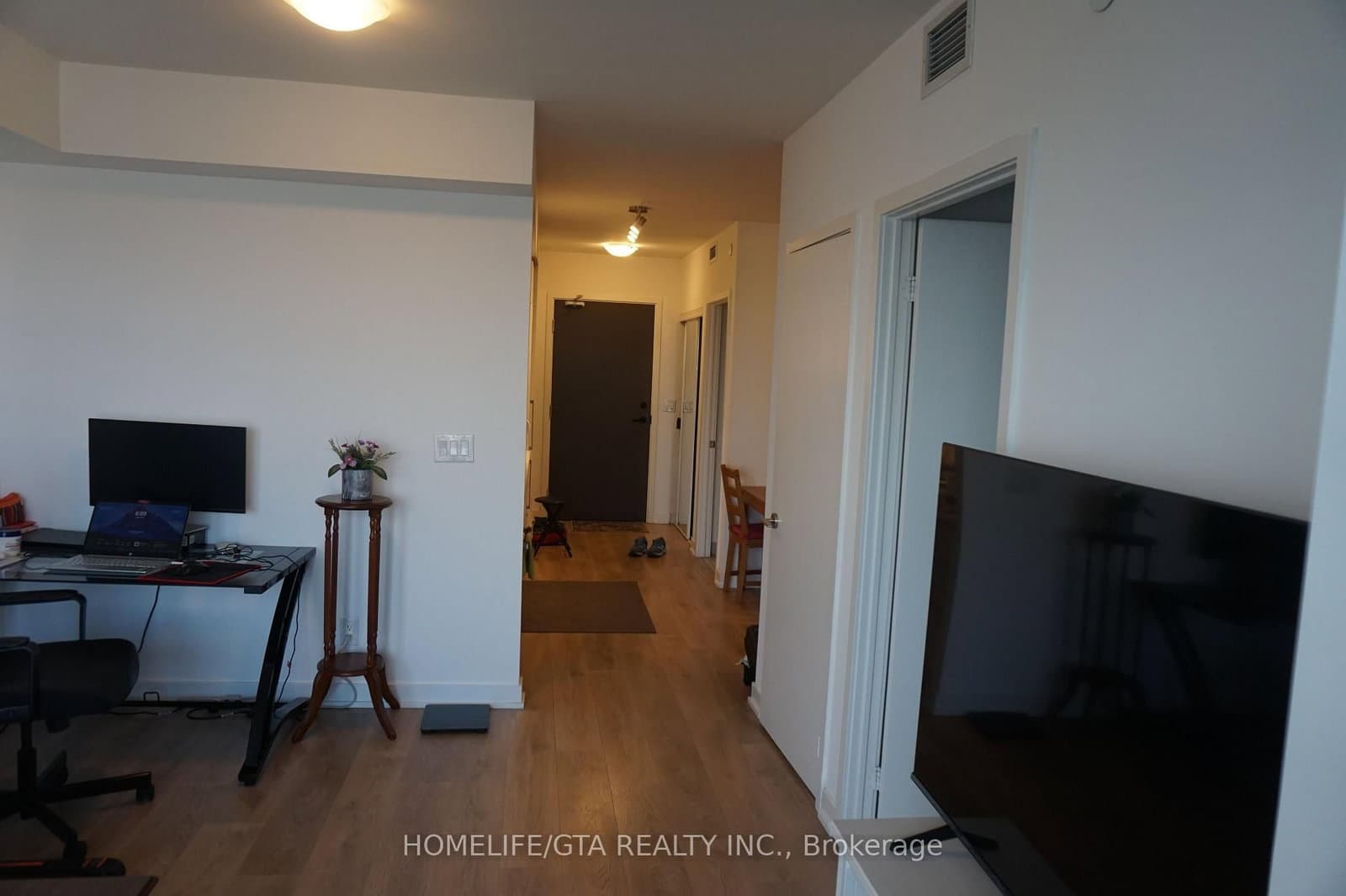 2033 Kennedy Road, Unit 2210 thumbnail 11