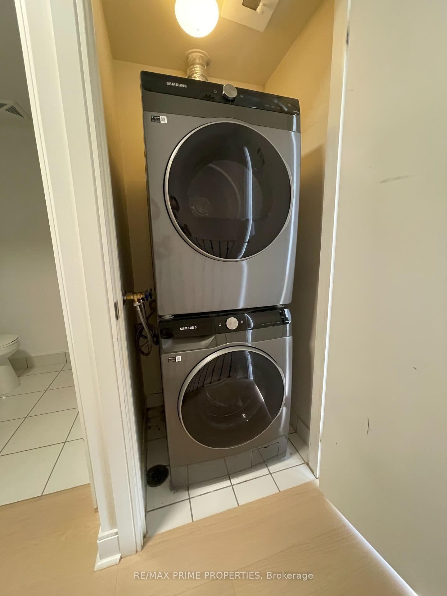 315 Village Green Square, Unit Th69 thumbnail 17