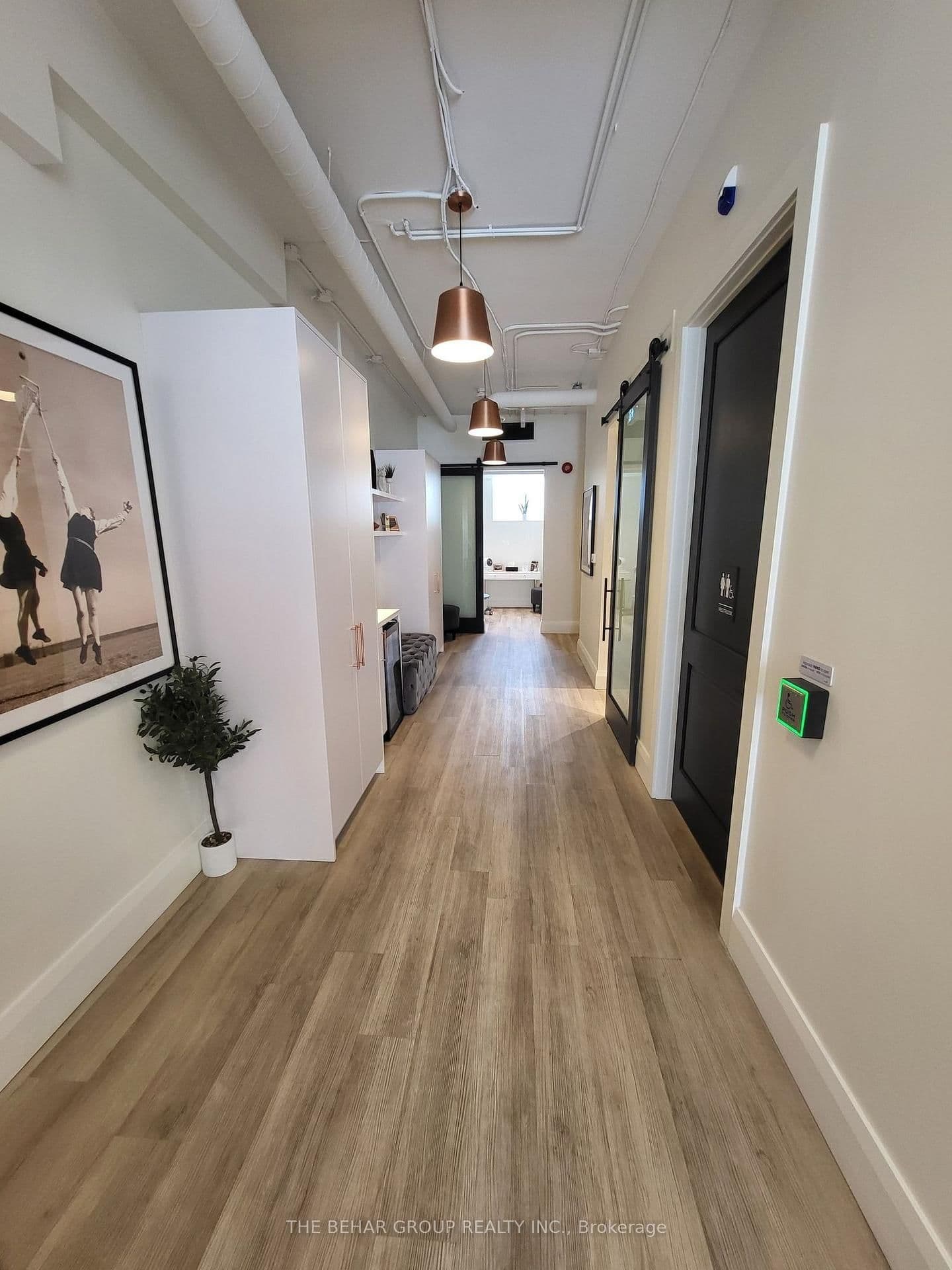 2128 Queen Street E thumbnail 4