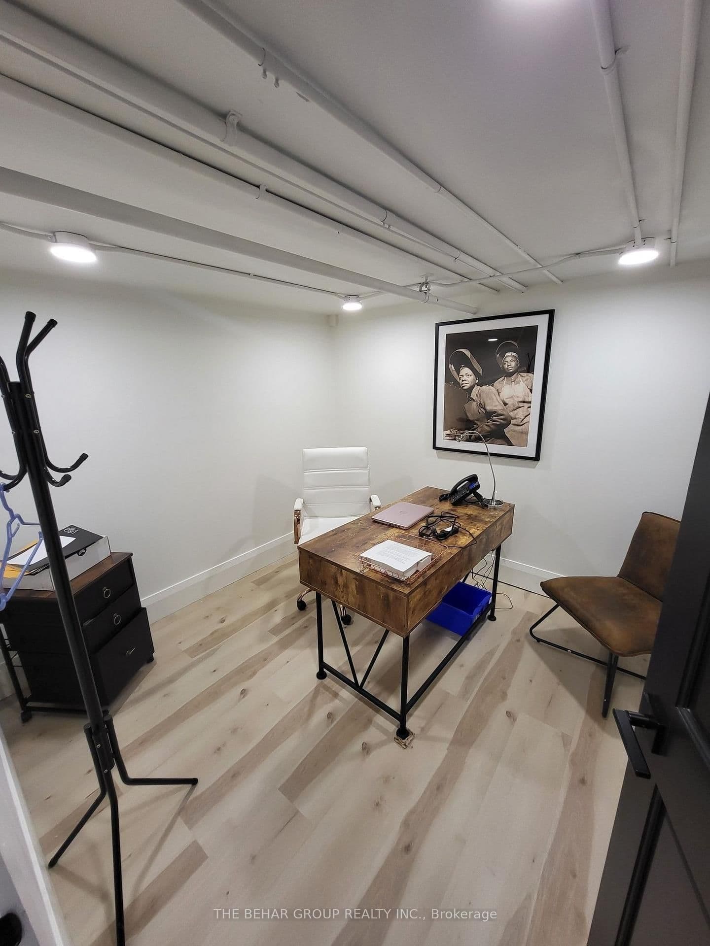 2128 Queen Street E thumbnail 7