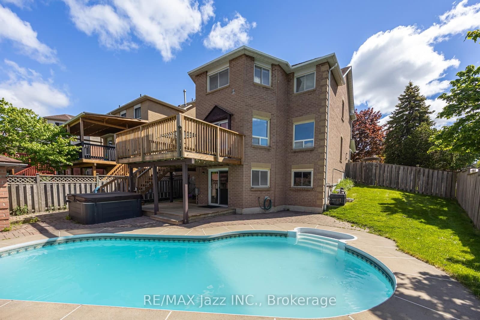 2 Coomer Crescent thumbnail 45